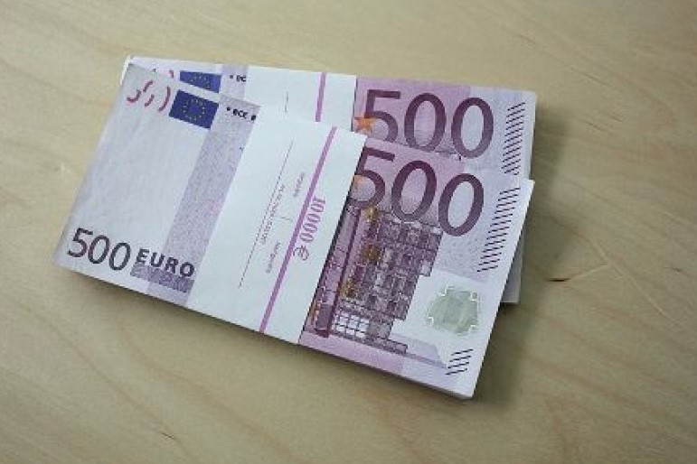 У Європі вже 7 років не випускають велику купюру: чим вона завинила
